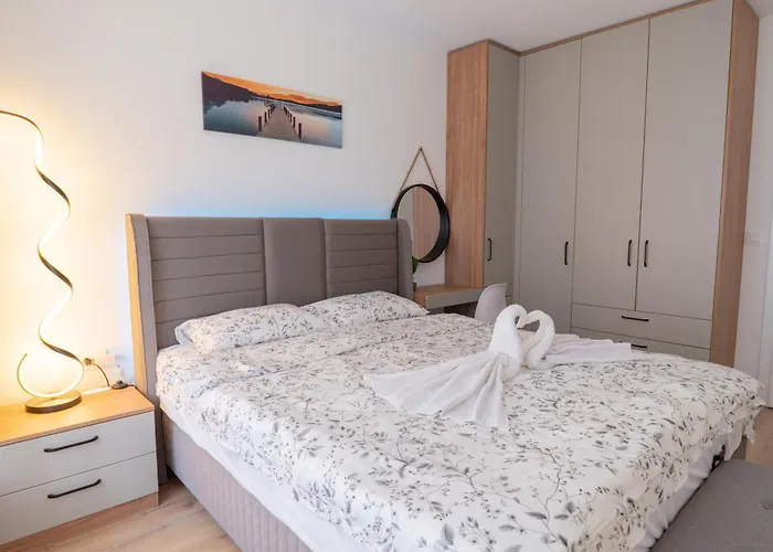 Apartman New Modern & Cozy With Free Parking